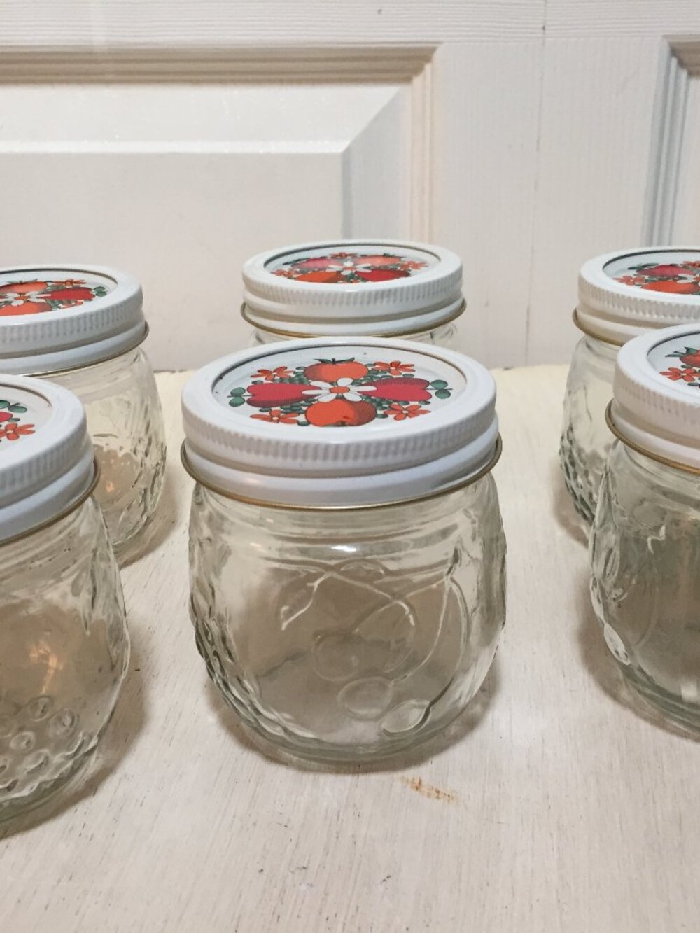 6 KERR Fruit Embossed Country Kitchen 8 OZ Mason Canning Jelly Jars W/Fruit Lid